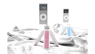 Illustration for article titled Boomtune Mini Offers Form and Function In Its Tripod Speaker
